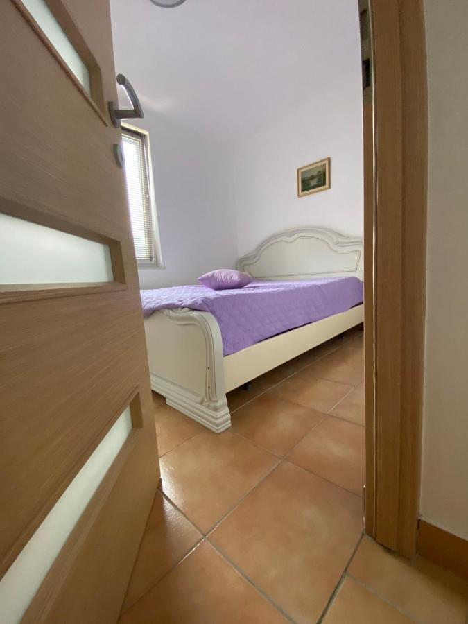 Apartman Ana Apartment จูเลียนา ภายนอก รูปภาพ