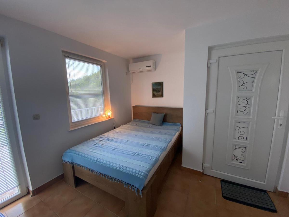 Apartman Ana Apartment จูเลียนา ภายนอก รูปภาพ